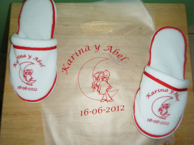 Pantunflas con bolsa para regalos en bodas , XV años o despedidas de soltera.